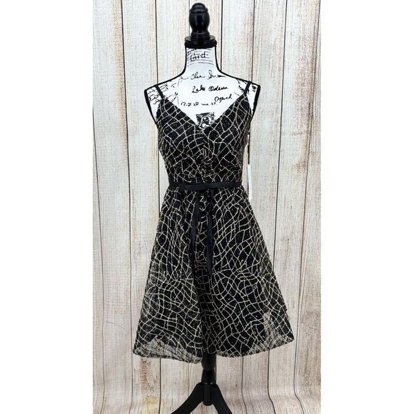 CALVIN KLEIN Sequin Mesh A-Line Party Dress Size‎ 2 Black Sleeveless V-Neck NWT - Picture 3 of 11